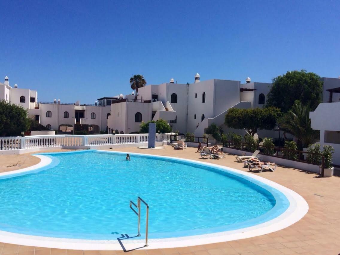 Chromotheraphy Cerca Del Mar Costa Teguise Exterior photo