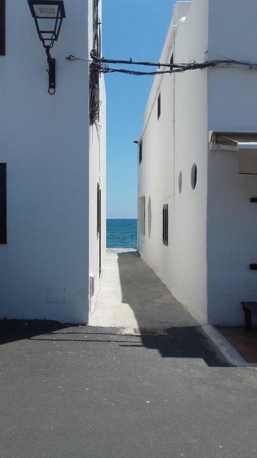 Chromotheraphy Cerca Del Mar Costa Teguise Exterior photo